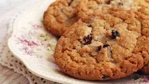 Healthy Oatmeal Raisin Cookies